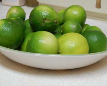 A bowl of key limes